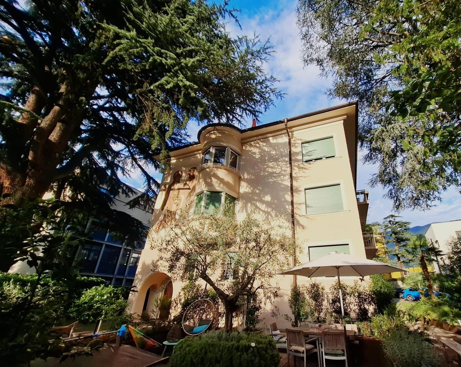 Apartment Wildflower In Privatvilla Im Herzen Merans Exterior foto
